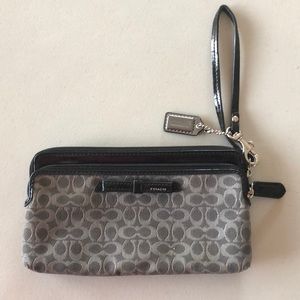 Wallet/ wristlet
